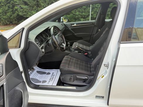 Used 2017 Volkswagen GTI S image 20