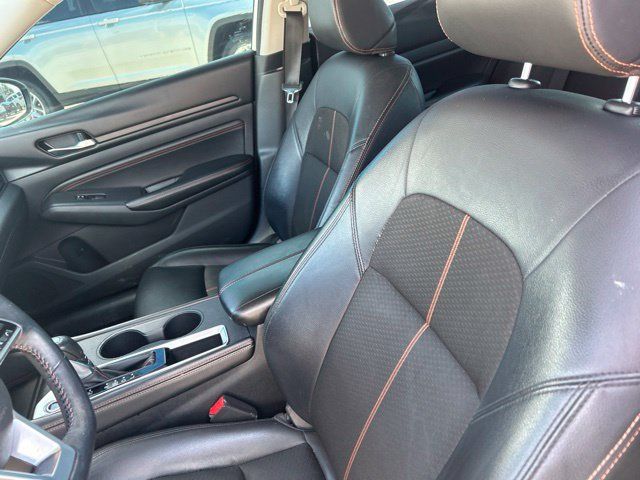 Used 2020 Nissan Altima 2.5 SR w/ Premium Package FWD image 32