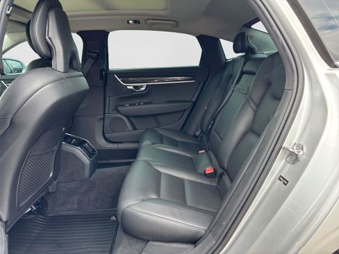 Used 2018 Volvo S90 T5 Momentum w/ Convenience Package FWD image 39