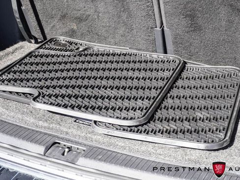 Used 2025 Volkswagen Atlas SEL Premium R-Line image 50