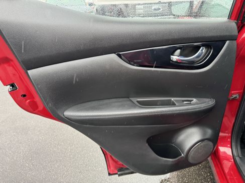 Used 2018 Nissan Rogue Sport SV w/ SV All-Weather Package image 31