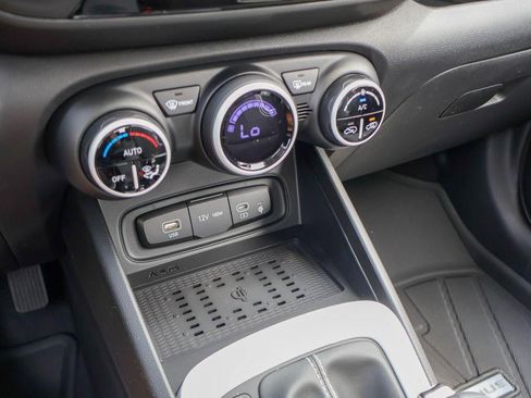 New 2026 Hyundai Venue SEL FWD image 14