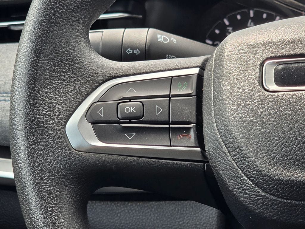 Used 2024 Jeep Compass Sport AWD/4WD image 18