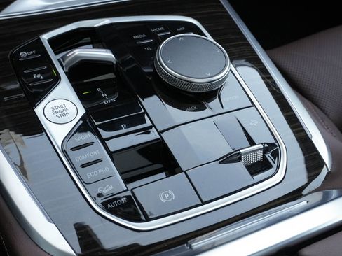 Certified 2025 BMW X7 xDrive40i image 27