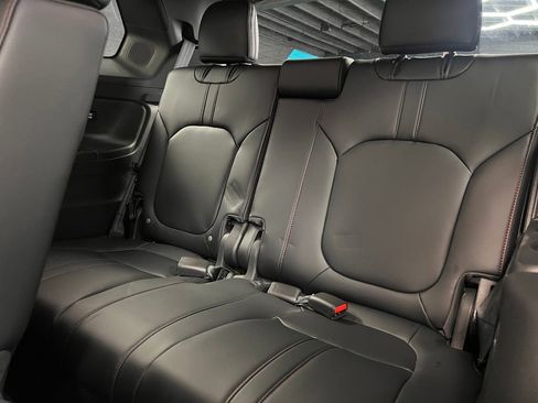 Used 2025 Honda Pilot Black Edition image 20