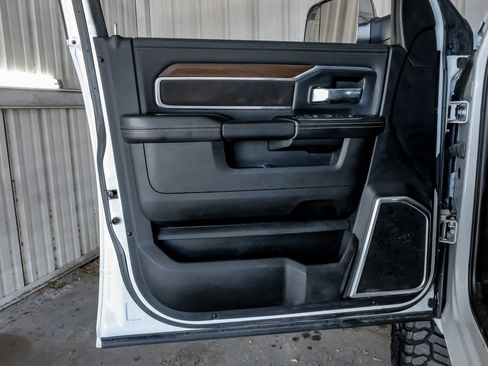 Used 2022 RAM 3500 Laramie w/ Chrome Appearance Group image 44