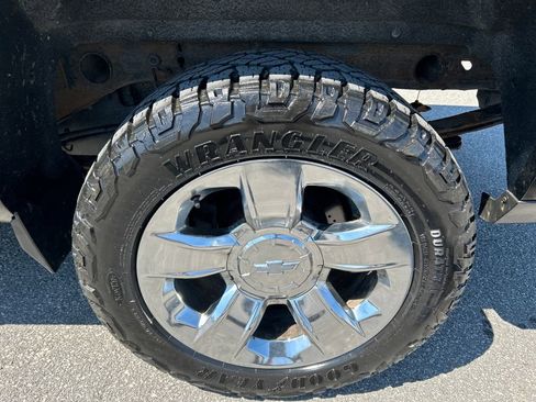Used 2016 Chevrolet Silverado 1500 LTZ w/ Sport Package AWD/4WD image 16