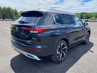 New 2025 Mitsubishi Outlander 4WD Plug-In Hybrid