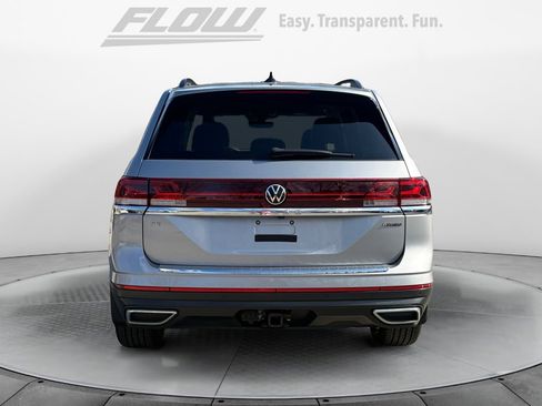 Used 2024 Volkswagen Atlas SE image 8