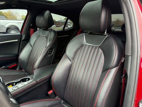 Used 2022 Genesis G70 3.3T w/ Sport Advanced Package image 10