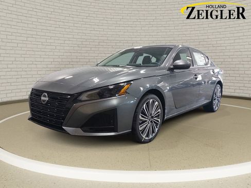 New 2026 Nissan Altima 2.5 SV AWD/4WD image 1