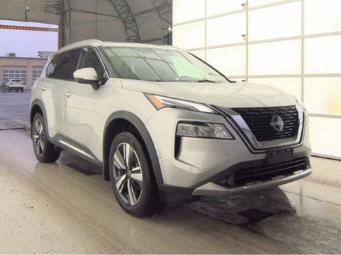 Used 2022 Nissan Rogue Platinum w/ Head-Up Display Package image 4