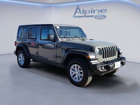 Used 2023 Jeep Wrangler Sport S image 7