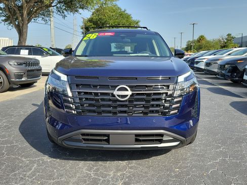 Certified 2026 Nissan Pathfinder SV FWD image 2