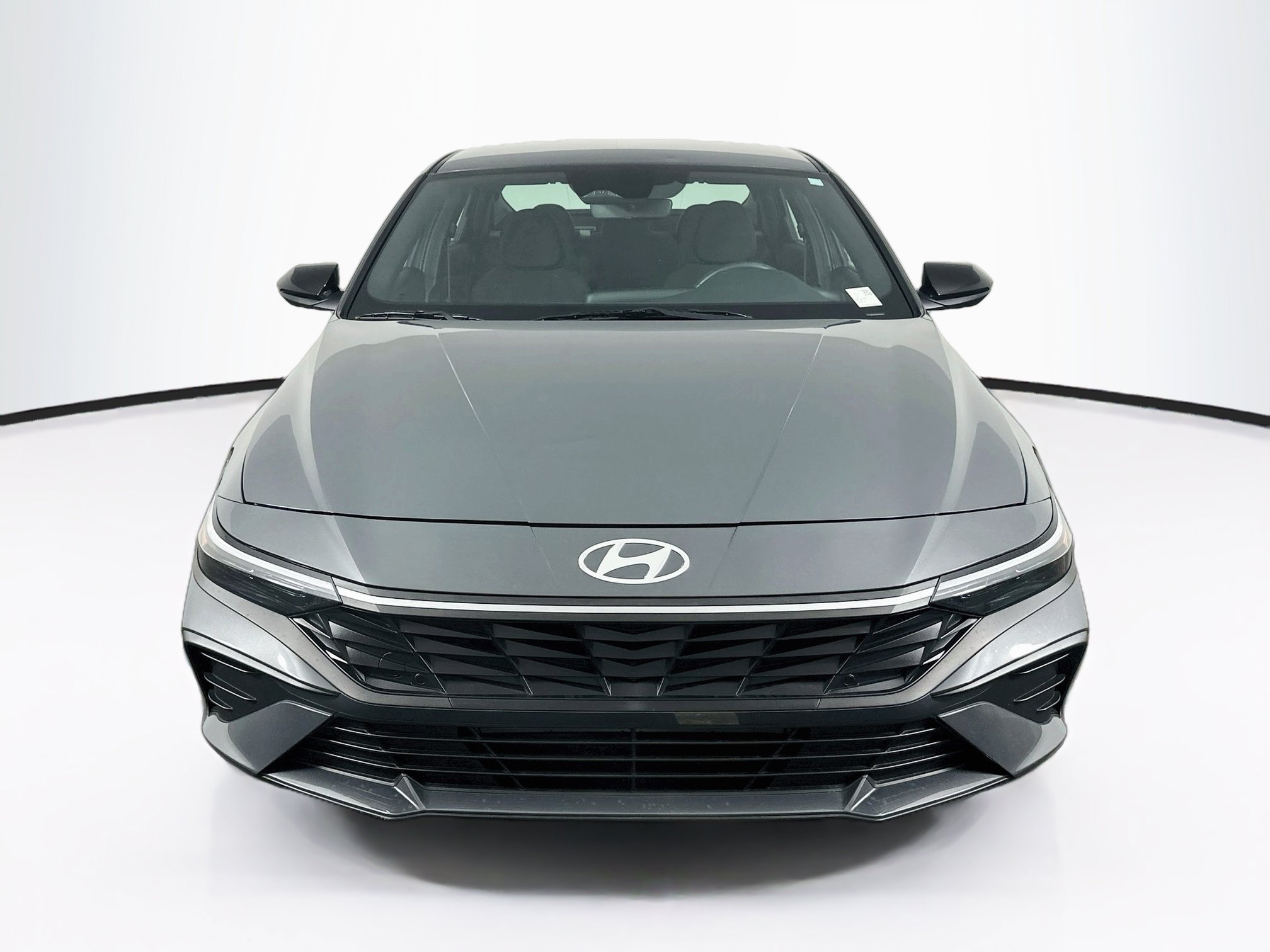 Used 2025 Hyundai Elantra Sport FWD image 2