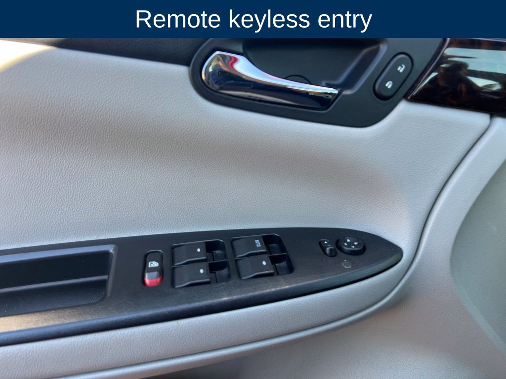Used 2014 Chevrolet Impala LT w/ LT Sunroof Package FWD image 12