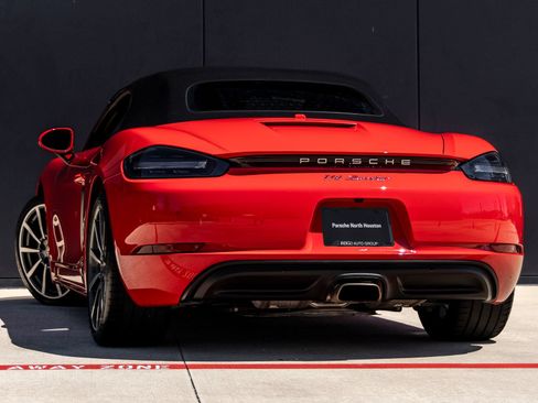 Certified 2023 Porsche 718 Boxster RWD image 3