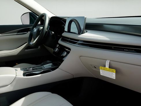 Certified 2026 INFINITI QX60 Luxe w/ Cargo Package image 29