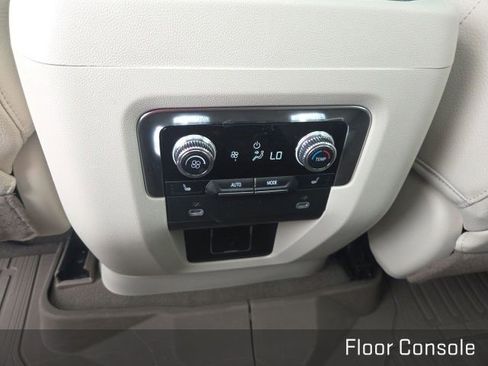 Used 2024 GMC Yukon Denali AWD/4WD image 49
