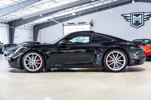 Used 2020 Porsche 911 Carrera 4S AWD/4WD image 3