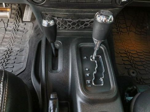 Used 2017 Jeep Wrangler Sport image 19