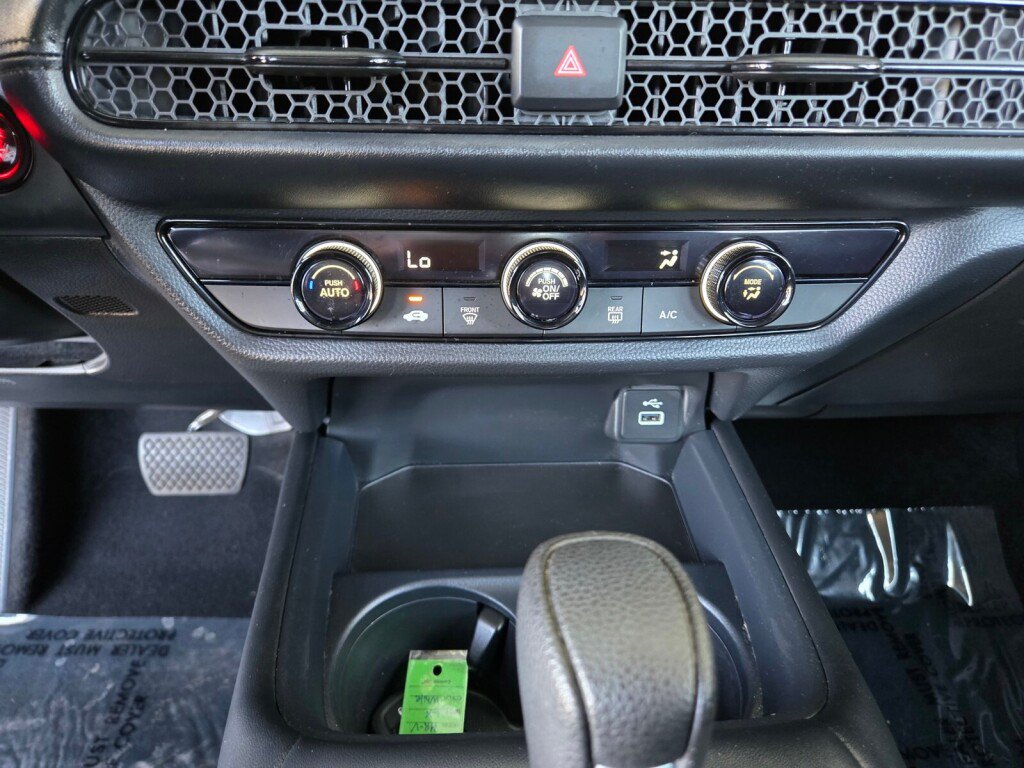 Certified 2025 Honda HR-V LX image 17