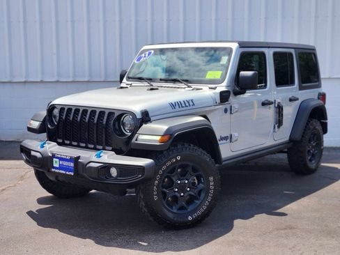 Used 2023 Jeep Wrangler Unlimited w/ Cold Weather Group AWD/4WD image 1