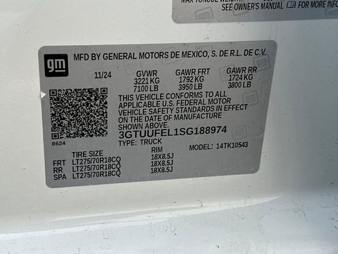 Used 2025 GMC Sierra 1500 AT4X AWD/4WD image 28