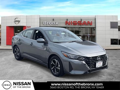 Used 2025 Nissan Sentra SV image 1