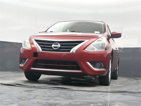 Used 2018 Nissan Versa SV w/ SV Special Edition Package image 43