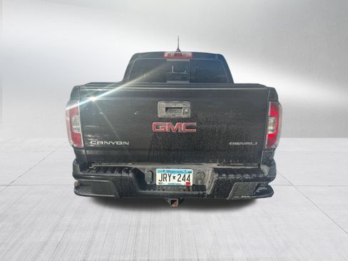 Used 2017 GMC Canyon Denali image 3