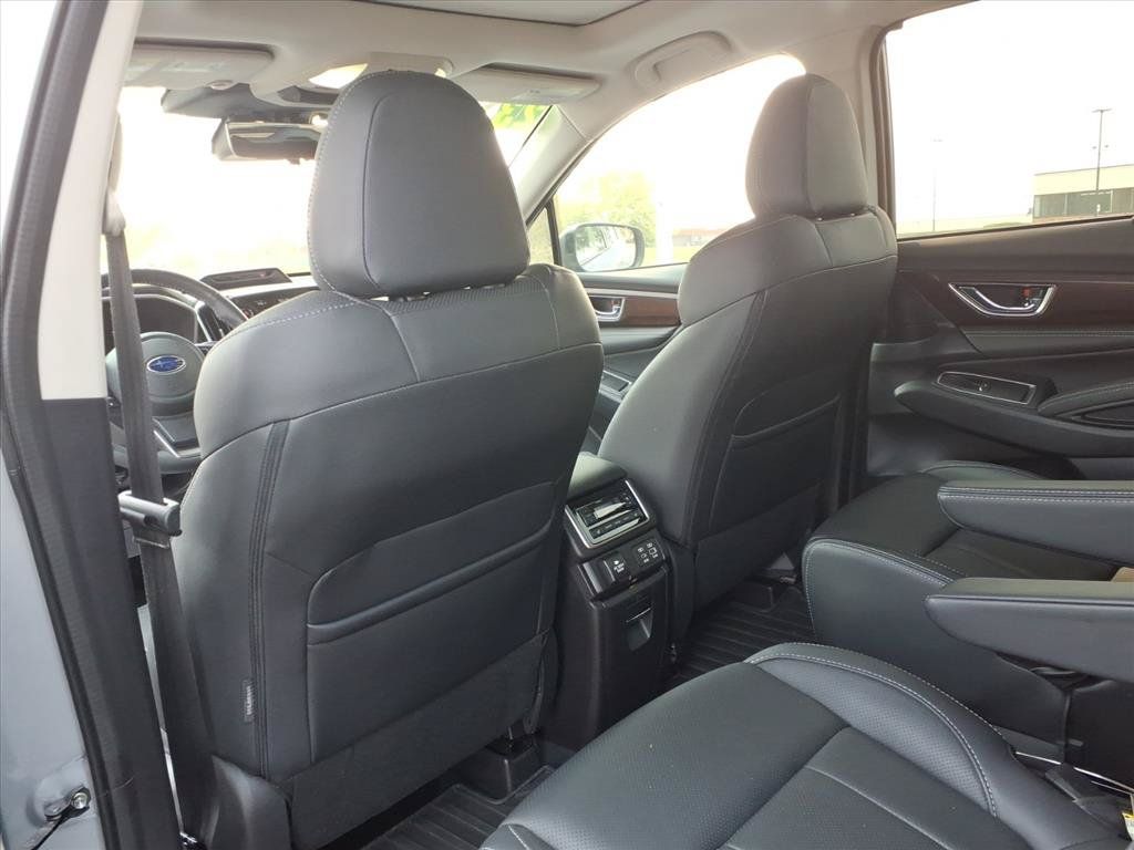 Used 2023 Subaru Ascent Touring AWD/4WD image 27