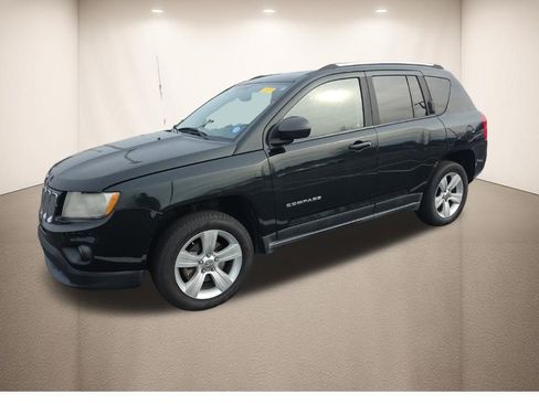 Used 2013 Jeep Compass Latitude w/ Sun/Sound Group image 10