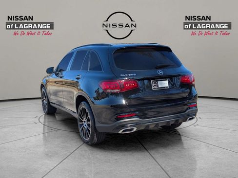 Used 2022 Mercedes-Benz GLC 300 w/ AMG Line image 7