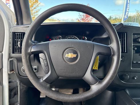 Used 2014 Chevrolet Express 3500 image 16