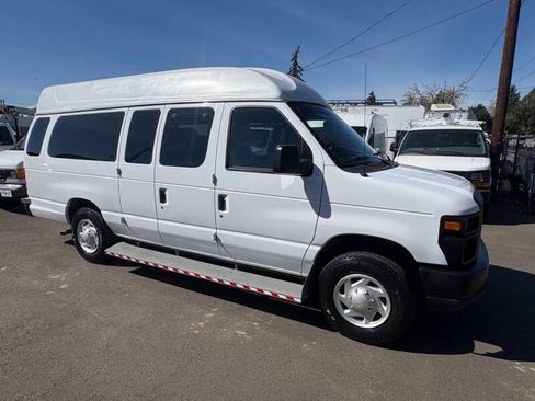 Used 2011 Ford E-250 and Econoline 250 Extended w/ PWR Group RWD image 8