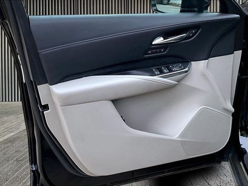 Used 2023 Cadillac XT4 Premium Luxury image 24