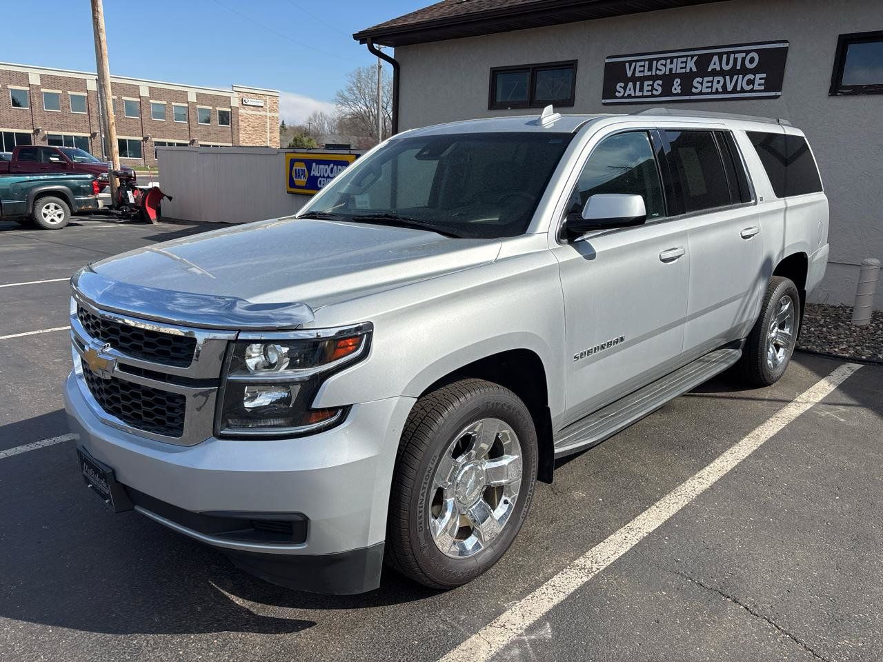 Used 2019 Chevrolet Suburban LT AWD/4WD image 7