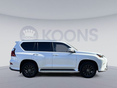 Used 2022 Lexus GX 460 Luxury w/ Sport Design Package AWD/4WD image 12