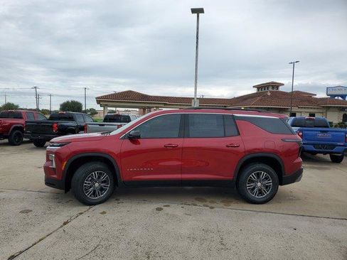 New 2026 Chevrolet Traverse LT w/ Driver Confidence Package image 4