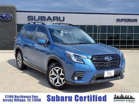 Certified 2024 Subaru Forester Premium AWD/4WD image 1