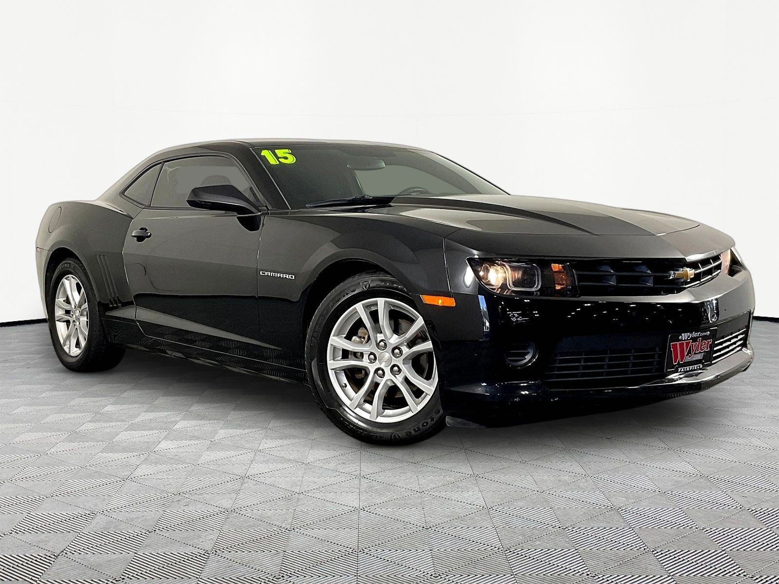 Used 2015 Chevrolet Camaro LS RWD image 3