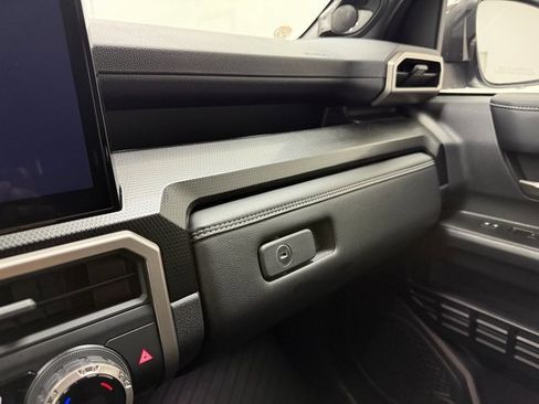 Used 2025 Toyota 4Runner Limited image 21