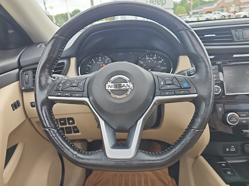Used 2020 Nissan Rogue SV w/ Sun & Sound Touring Package AWD/4WD image 24