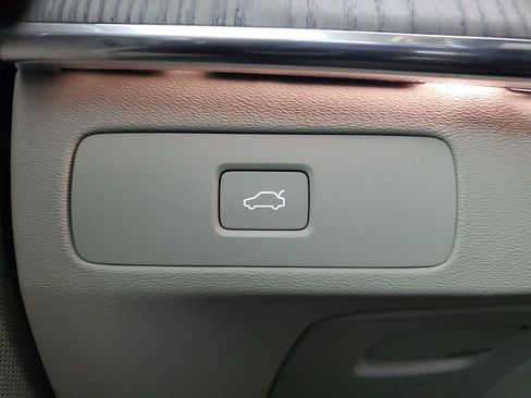 Certified 2024 Volvo XC90 B5 Plus w/ Protection Package Premier image 38