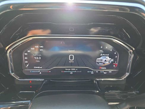 Used 2025 GMC Sierra 1500 Elevation image 28