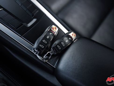 Used 2015 Porsche Cayman S image 69