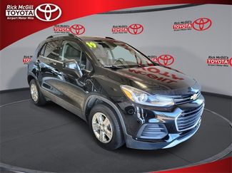 Used 2019 Chevrolet Trax LT w/ LT Convenience Package image 1