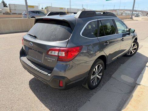 Used 2018 Subaru Outback 3.6R Limited AWD/4WD image 5