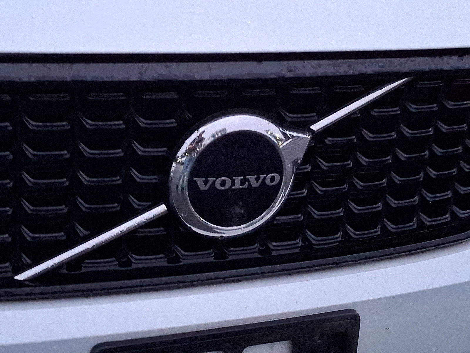 Used 2023 Volvo XC40 B5 Plus w/ Driver Assist Package AWD/4WD image 8